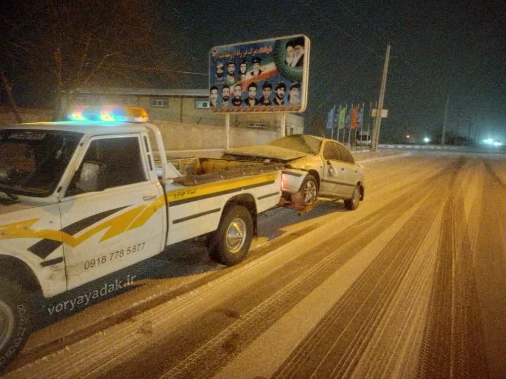 یدک-کش-و-خودرو-سوار-در-بوکان